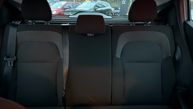 Dacia Sandero 1.0 TCe Essential 5dr Bi Fuel Hatchback